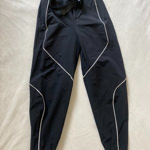 Aritzia TNA Black Street Style Pants